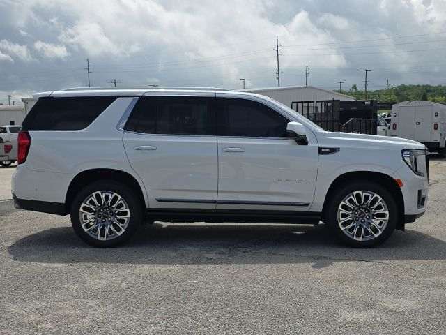 2023 GMC Yukon Denali Ultimate:C02667