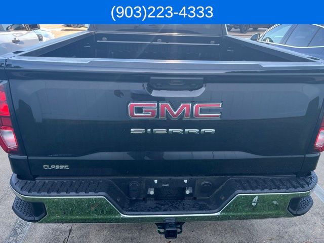 Onyx Black 2026 GMC Sierra 1500 Pickup Truck Four-Wheel Drive 8-Speed Automatic