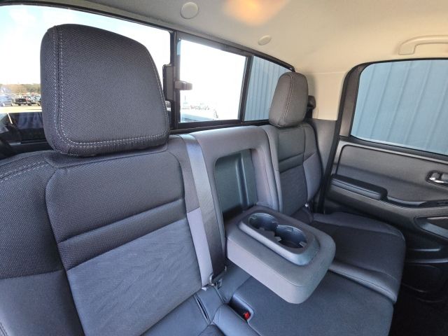 2024 Nissan Frontier SV:B02118