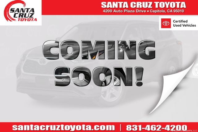 White (Wind Chill Pearl) 2026 Toyota Highlander SUV / Crossover All-Wheel Drive 8-Speed Automatic