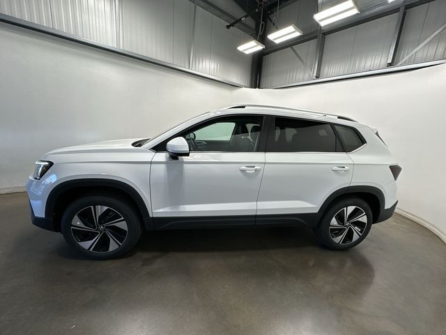 2026 Volkswagen Taos 1.5T SE White at Sutliff Volkswagen