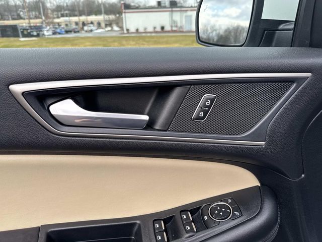 2022 Ford Edge - Image 22