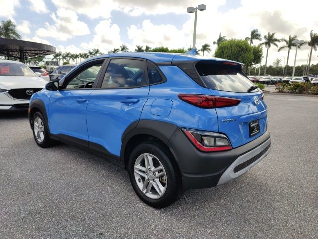 2022 Hyundai Kona SE 12