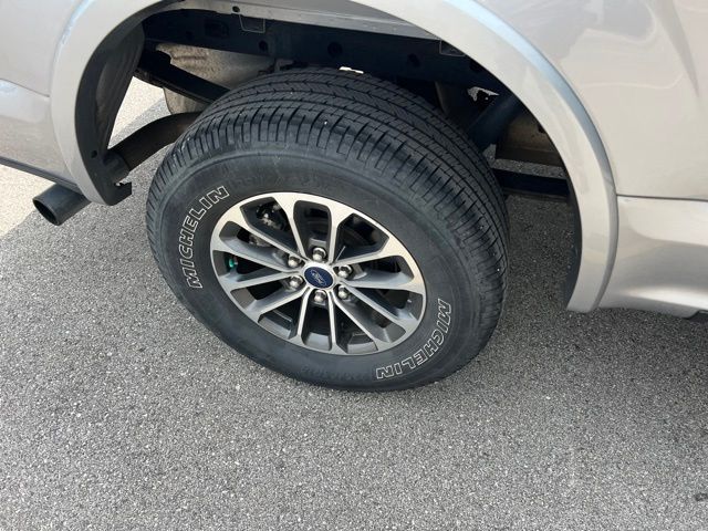 Used 2020 Silver Ford XLT image 6