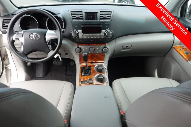 used 2012 Toyota Highlander car, priced at $11,500