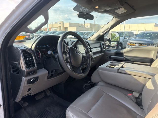 Used 2019 White Ford XLT image 9