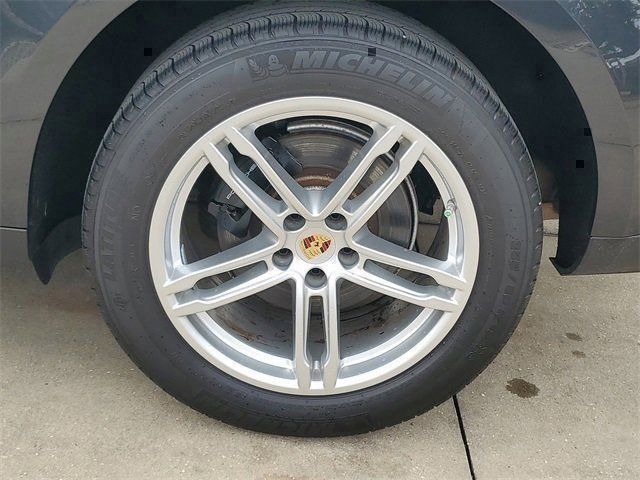 Used 2024 Gray Porsche  image 12