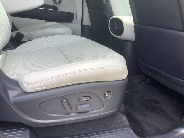 Used 2026 Abyss Black Hyundai Calligraphy image 28