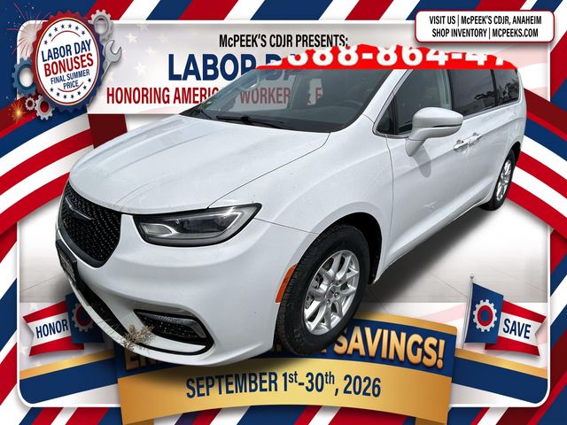 Bright White Clearcoat 2021 Chrysler Pacifica Minivan Front-Wheel Drive 9-Speed Automatic