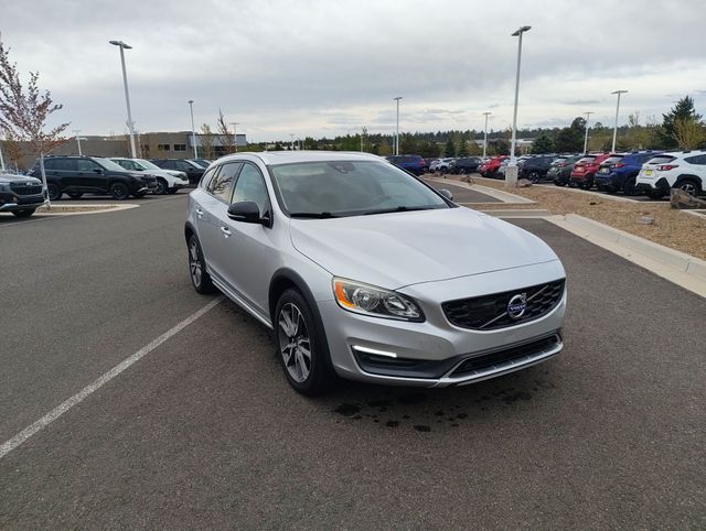 2015 Volvo V60 Cross Country T5