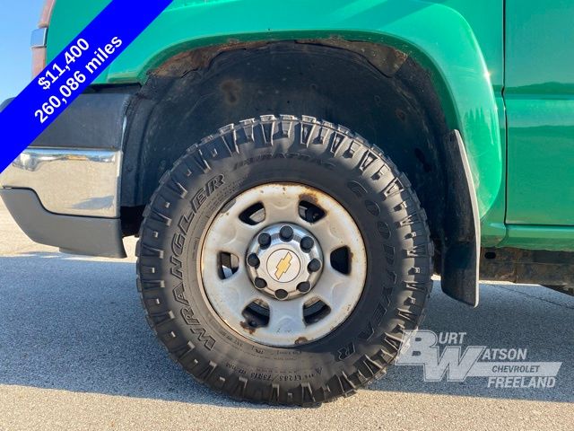 2004 Chevrolet Silverado 3500 LS 34