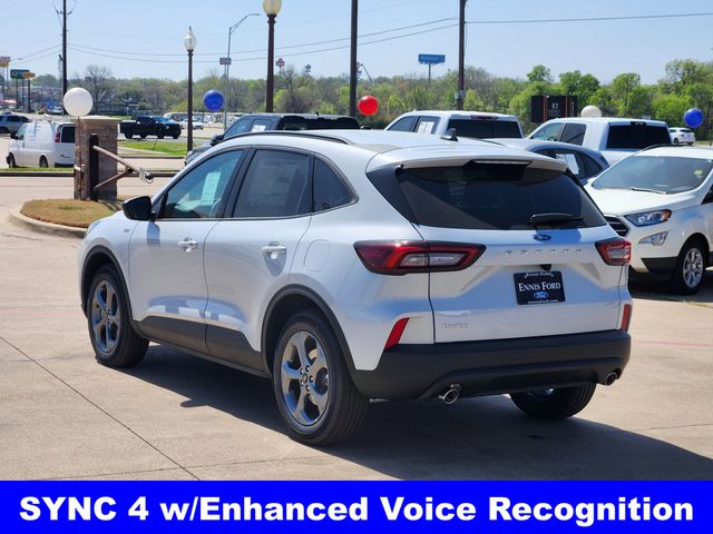 2025 Ford Escape ST-Line photo