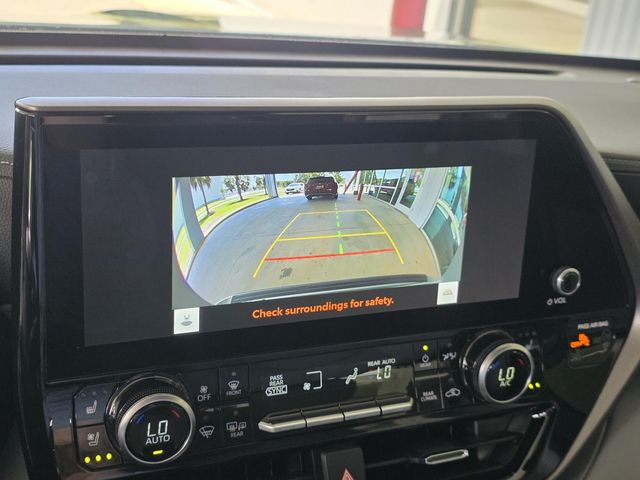 Used 2024 Toyota Highlander Hybrid SUV