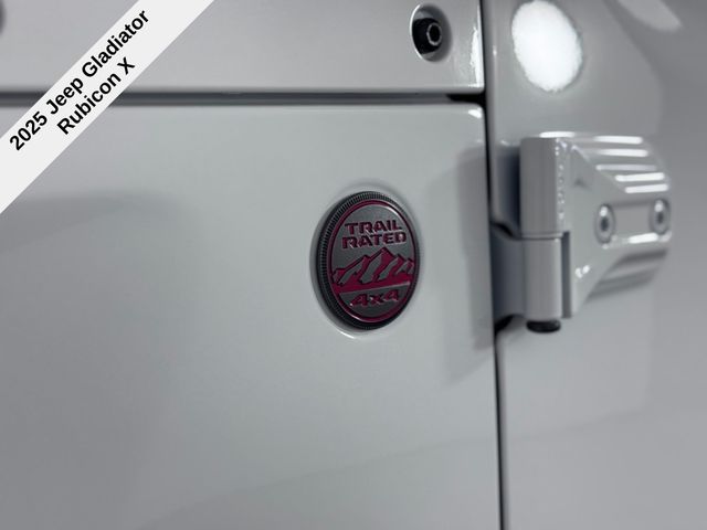 Gladiator Rubicon X