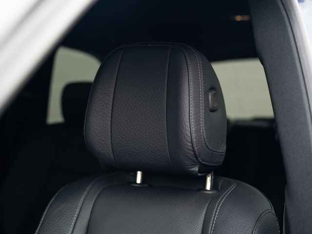 Used 2024  Mercedes-Benz GLS 450 image 19