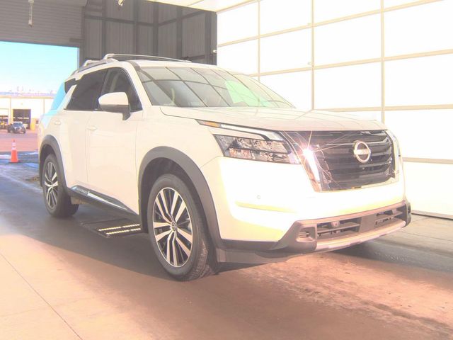 Used 2025 Nissan Pathfinder SUV