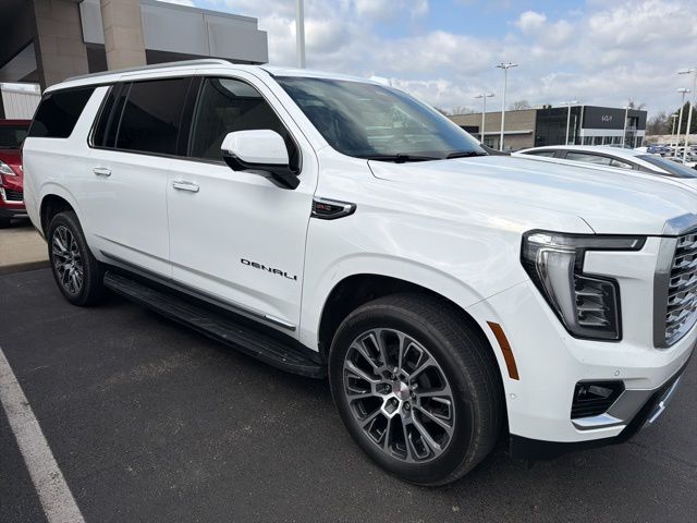 Summit White 2025 GMC Yukon XL Denali 4WD SUV / Crossover Four-Wheel Drive Automatic
