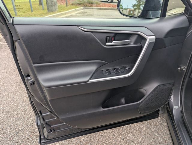 2024 Toyota RAV4 XLE - 10