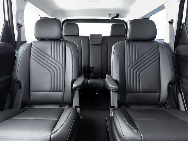 New 2026 Black Hyundai SEL Premium image 16