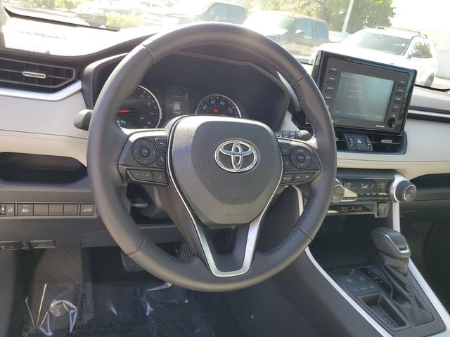 2021 Toyota RAV4 XLE Premium 21