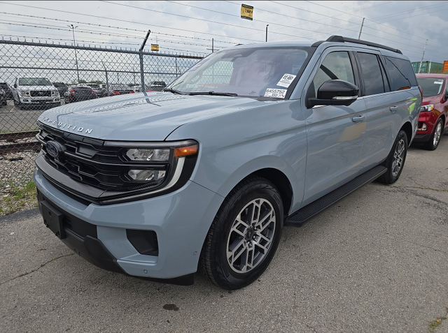 2025 Gray Metallic Ford Expedition Max Active 4X4 SUV