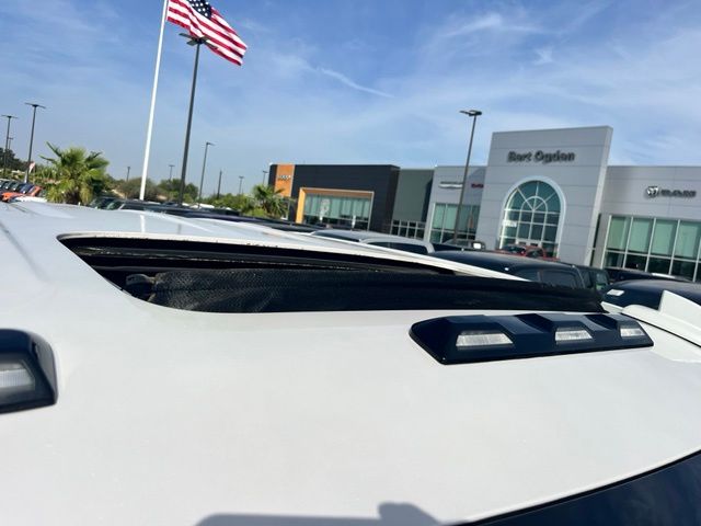 Used 2024 White GMC Denali Ultimate image 8
