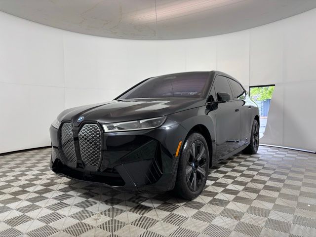 Used 2023 Black BMW xDrive50 image 3