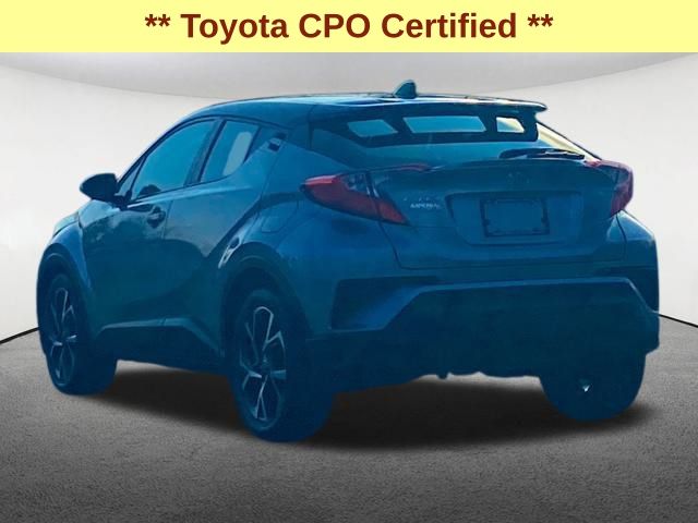 2019 Toyota C-HR XLE 10