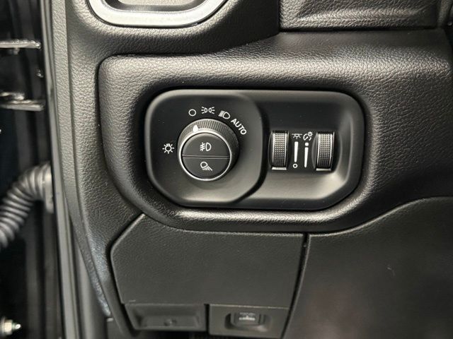 Used 2024 Black Ram Laramie image 12