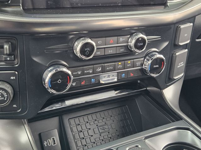 2025 Oxford White Ford F-150 Lariat 4X4 Truck