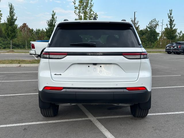 New 2027 White Jeep Altitude image 6