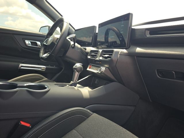 2025 Ford Mustang EcoBoost:46609A