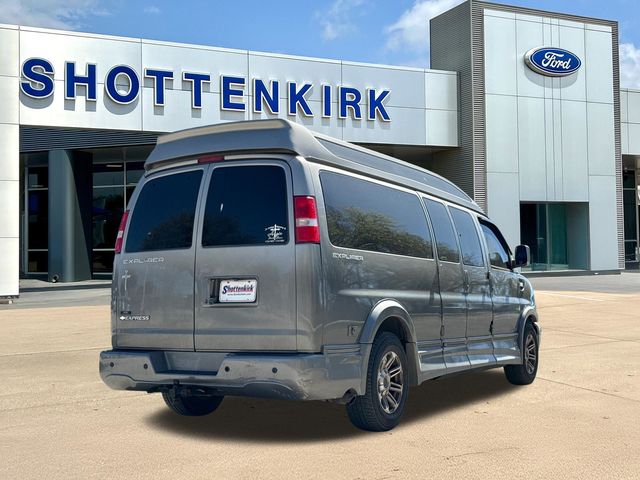 Used 2021  Chevrolet LS image 8