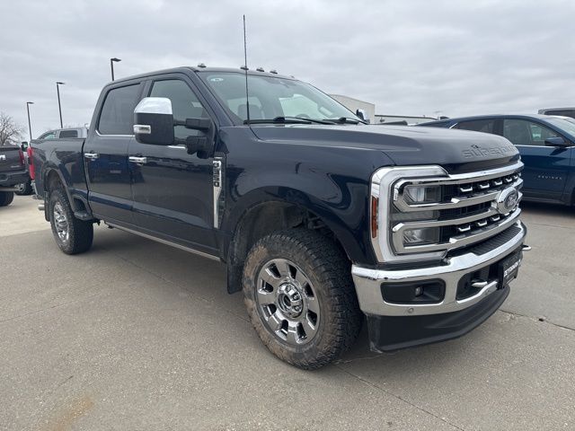 2024 Ford F-350 Super Duty Lariat Crew Cab 4WD