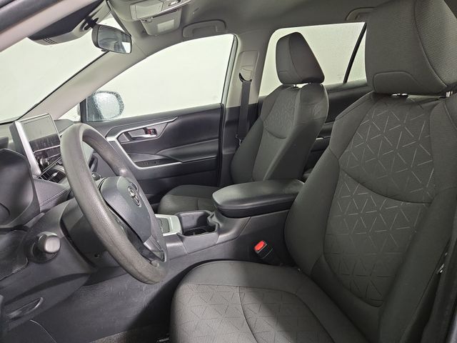 2024 Toyota RAV4 XLE photo