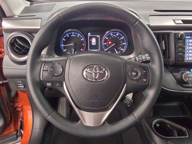 2016 – Toyota – RAV4