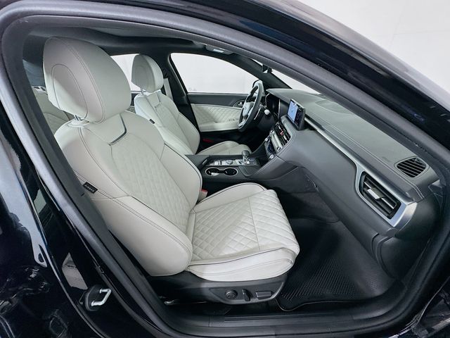 Thumbnail: 2025 Genesis G70 - 29