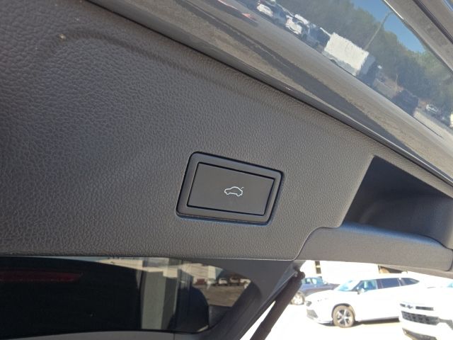 2024 Volkswagen Atlas Cross Sport 2.0T SE w/Technology:45688B