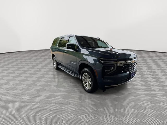 Lakeshore Blue Metallic 2026 Chevrolet Suburban SUV / Crossover Four-Wheel Drive Automatic