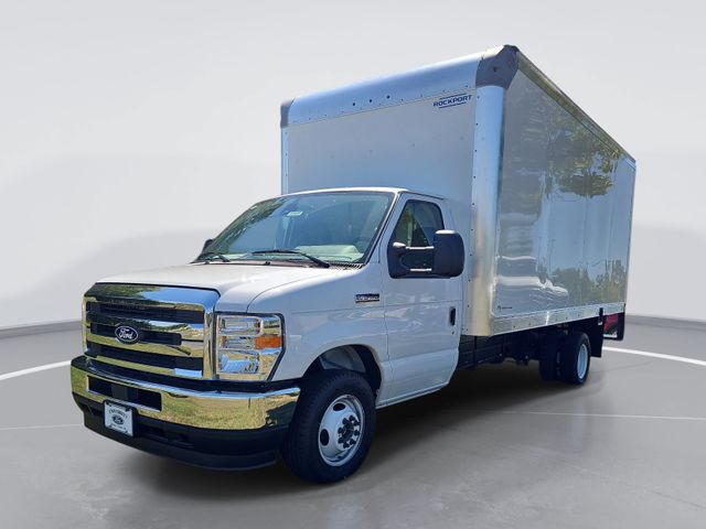 New 2027 White Ford 16' BOX image 4