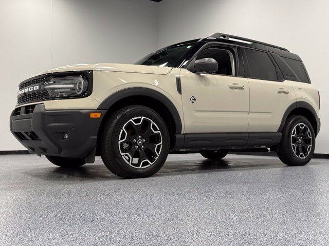 Used 2025 Beige Ford Outer Banks image 4