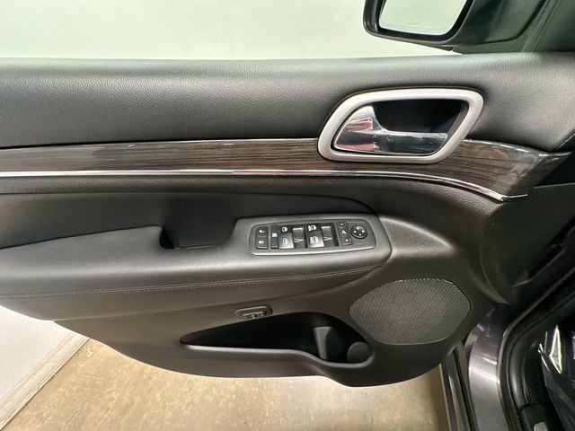 2018 Jeep Grand Cherokee Overland Gray at Luther Ford