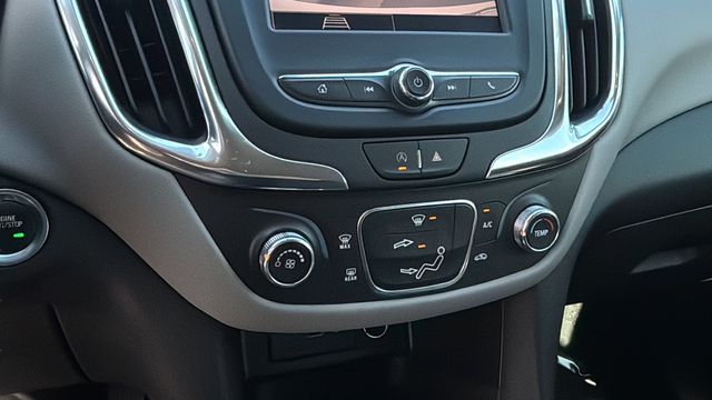 Used 2022 White Chevrolet LS image 29
