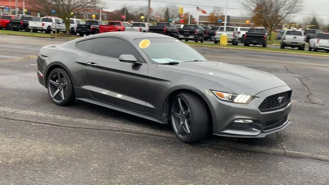 2015 Ford Mustang V6 2