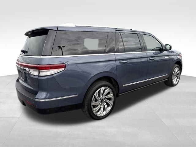 2023 Lincoln Navigator L Reserve photo