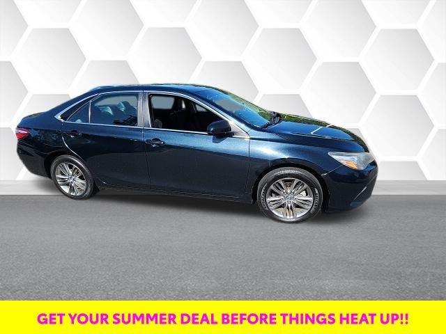 2017 Toyota Camry SE photo