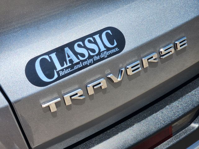 2025 Chevrolet Traverse LT Gray at River Oaks CDJR