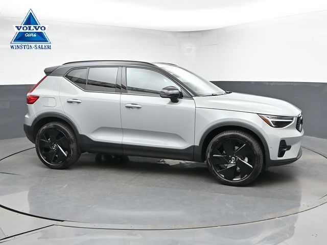 Vapour Gray Metallic 2026 Volvo XC40 SUV / Crossover All-Wheel Drive Automatic