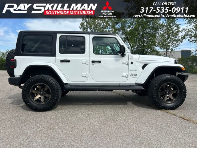 Used 2019 White Jeep Unlimited Sahara image 3