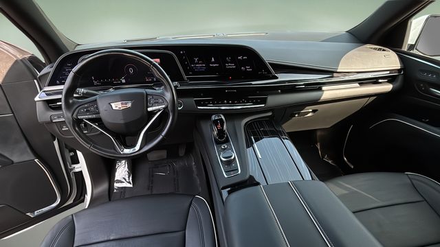 Used 2022 White Cadillac Sport image 16